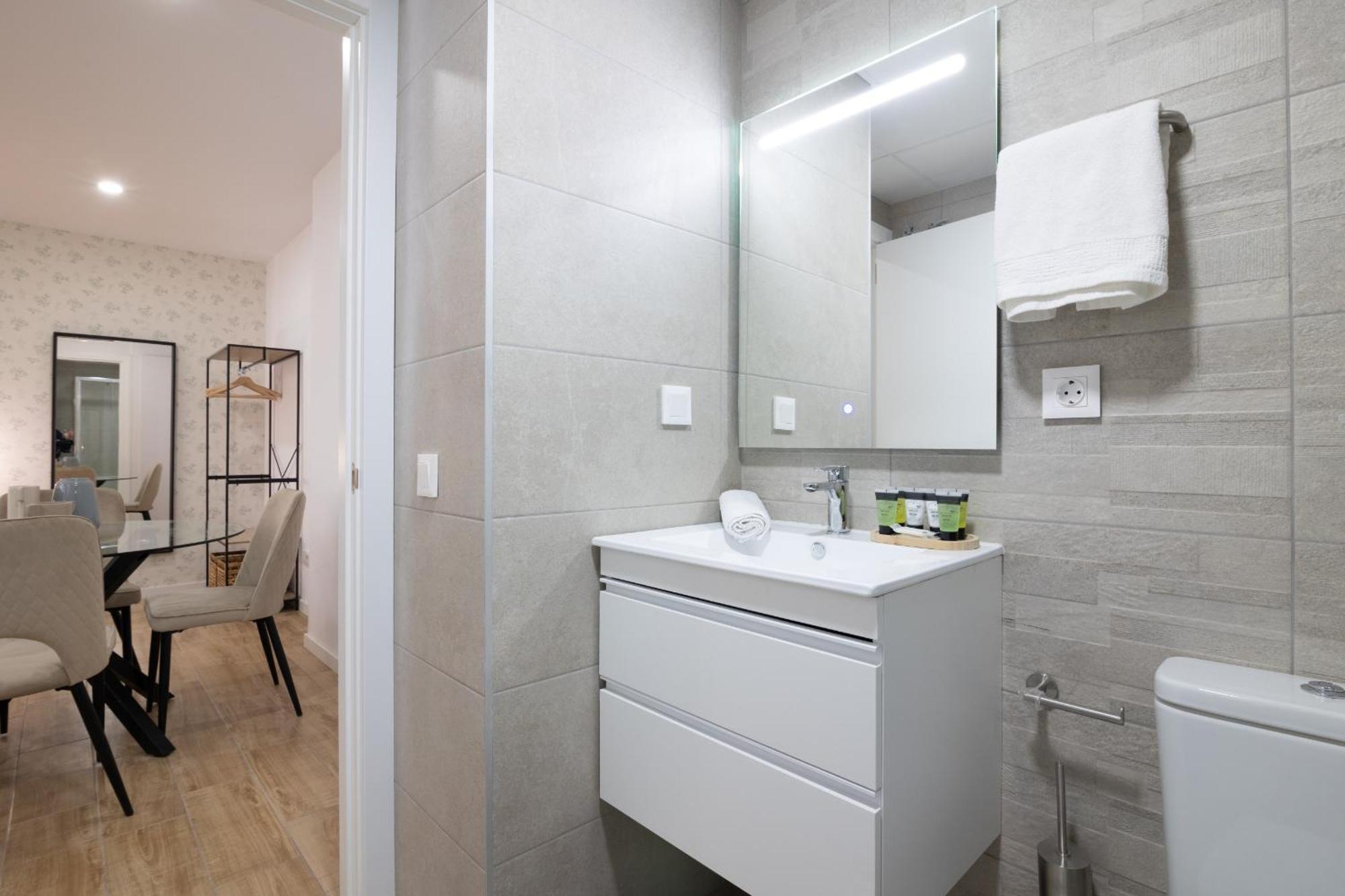 Dormforyou Arena Standard Valencia Exterior foto